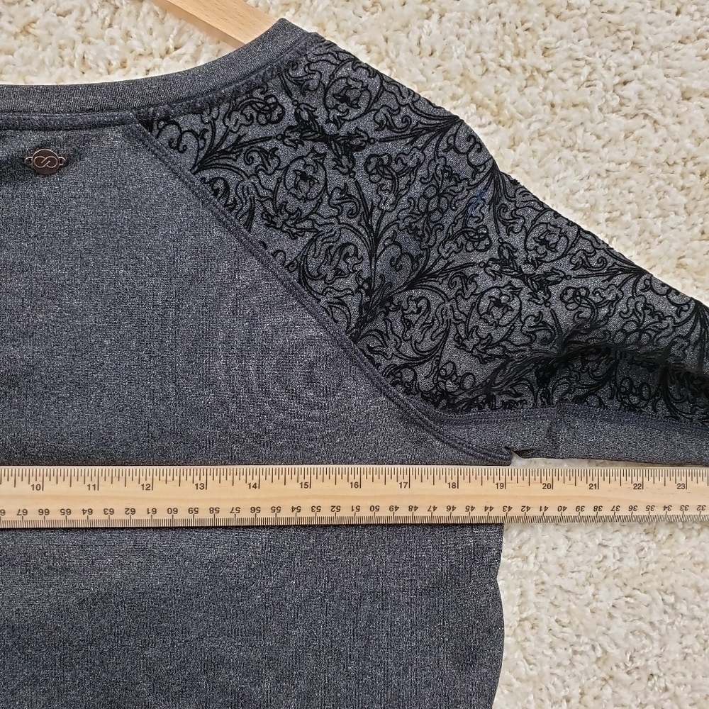 𝅺calia Carrie Underwood women US Small grey caviar black raglan top Limited Ed - Picture 8 of 11